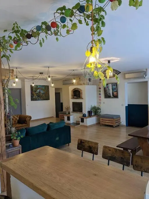 Gite Au Coeur Du Vignoble De Cahors, 5 Chambres Villeseque France
