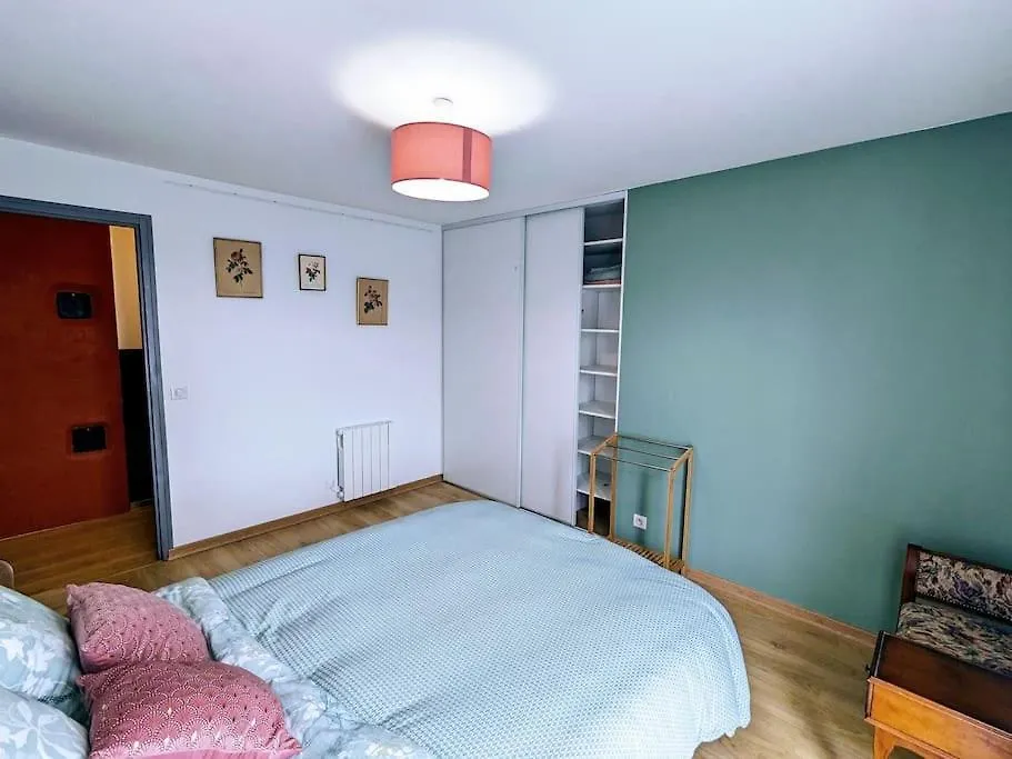 Holiday home Gite Au Coeur Du Vignoble De Cahors, 5 Chambres Villeseque